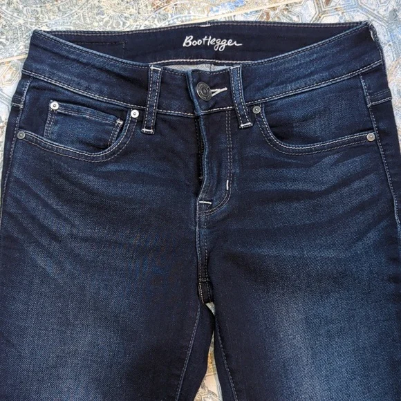 Jeans - Picture 1 of 3